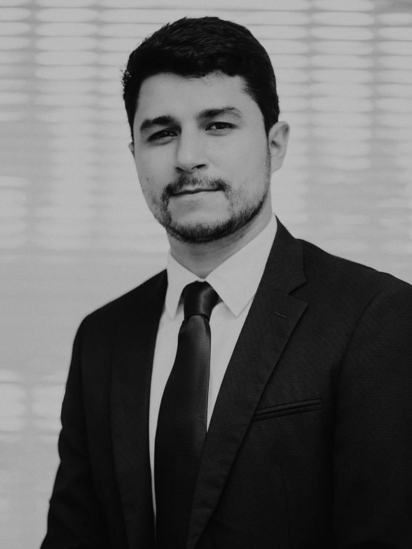 الدكتور أندريس بوليو خبير قانوني في مجال التكنولوجيا القانونية منسق تنظيم الطاقة قانون الهجرة إسبانيا فنزويلا